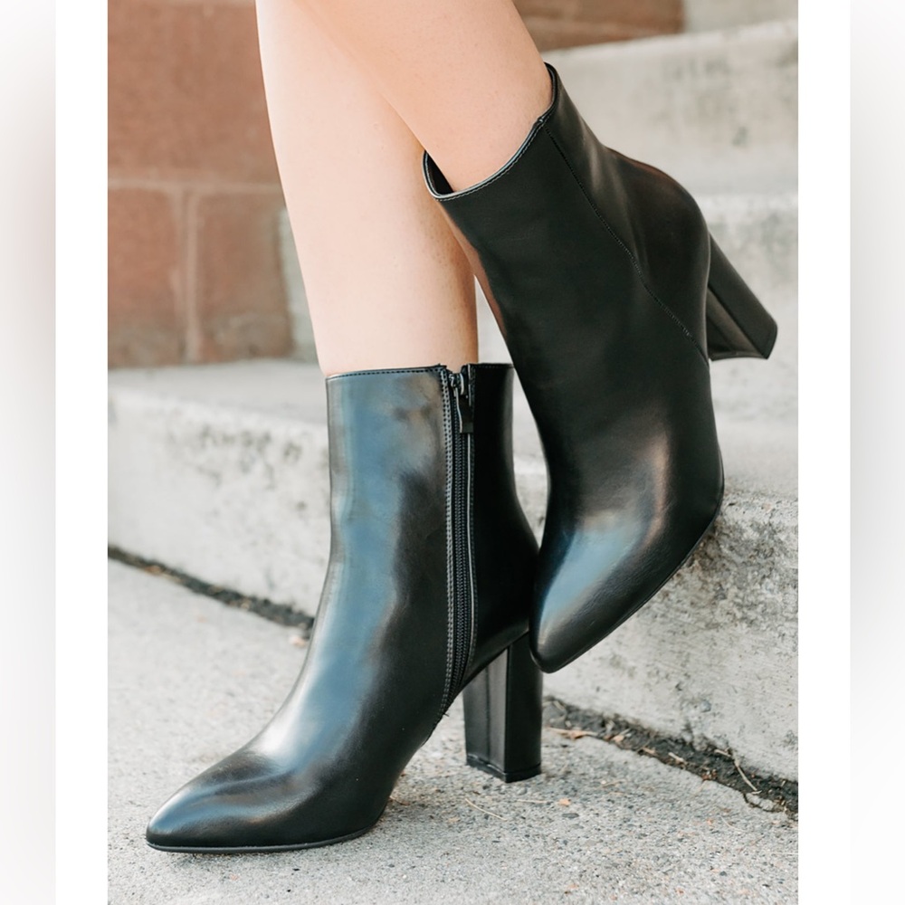 PRICE IS FIRM. Black Blocked Heel Booties (right foot bootie has scuff marks) - Picture 3 of 10